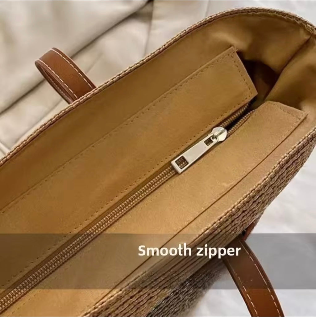 Elegant Women’s Handbag – Intricately Woven Design