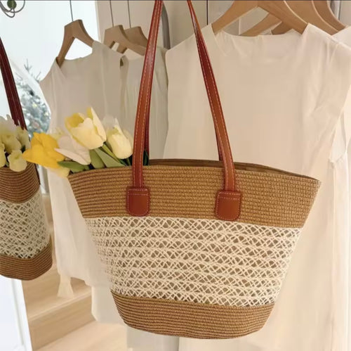Elegant Women’s Handbag – Intricately Woven Design