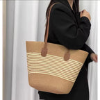 Elegant Women’s Handbag – Intricately Woven Design